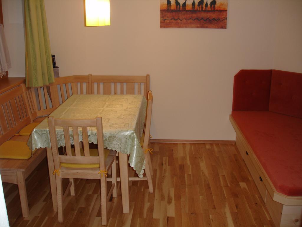 Ferienwohnung Haus Gföller Niederau Zimmer foto